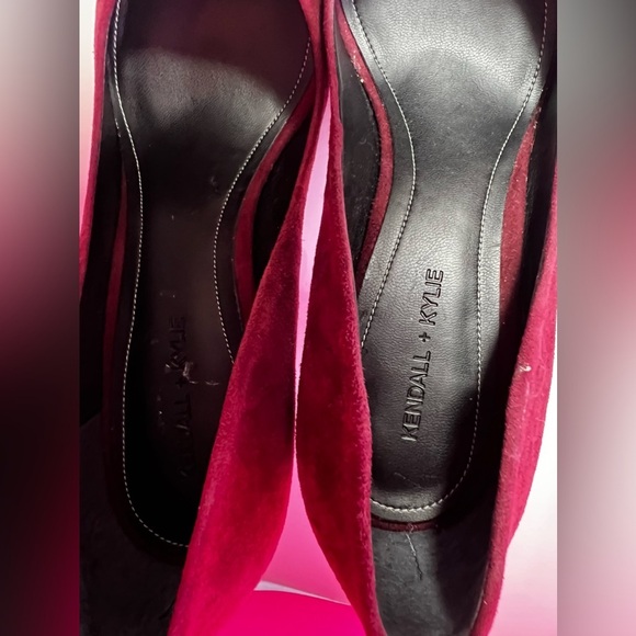 New Kendall + Kylie Britney3 Velvet Pump (US Size 8 1/2) - Picture 14 of 16